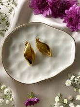 Cargar imagen en el visor de la galería, Aretes Lassie