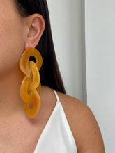 Cargar imagen en el visor de la galería, Aretes Cassia camel