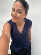 Cargar imagen en el visor de la galería, Aretes Ivanna negros