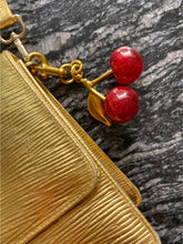 Cargar imagen en el visor de la galería, Llavero Cherry