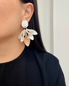 Aretes Kaia blancos