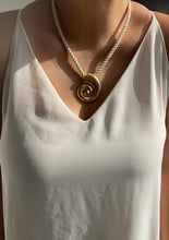 Cargar imagen en el visor de la galería, Collar Sorelle dorado
