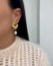Cargar imagen en el visor de la galería, Aretes Flavia
