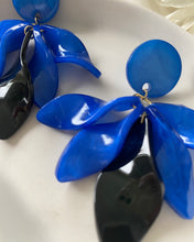 Cargar imagen en el visor de la galería, Aretes Kaia azules
