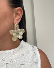 Cargar imagen en el visor de la galería, Aretes Ilia verdes
