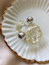 Cargar imagen en el visor de la galería, Argollas Aria transparentes
